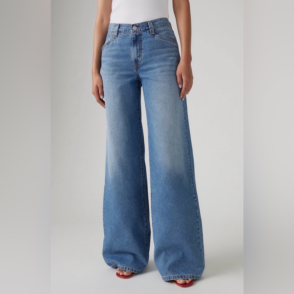 Levi’s 94 Mid Rise Baggy Wide Leg Jeans